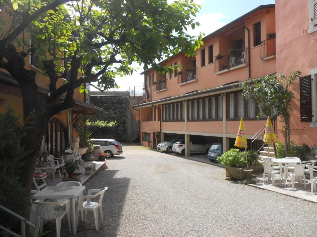 Albergo Giardino Toscolano Maderno Extérieur photo