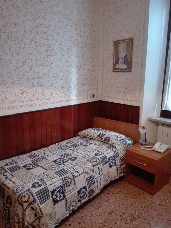 Albergo Giardino Toscolano Maderno Extérieur photo