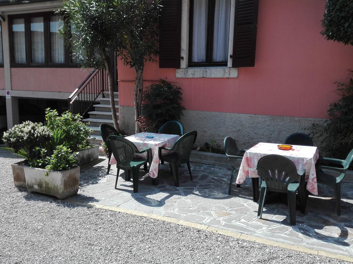 Albergo Giardino Toscolano Maderno Extérieur photo