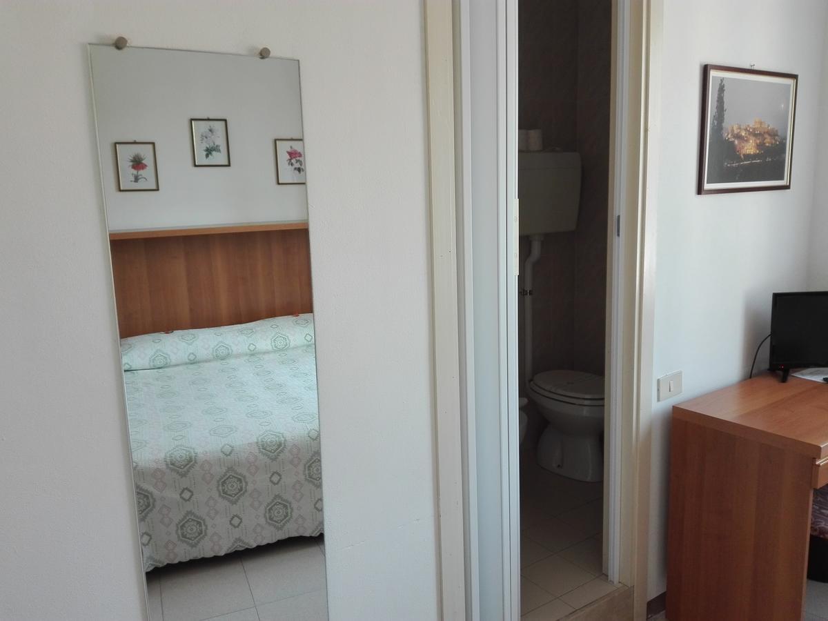 Albergo Giardino Toscolano Maderno Extérieur photo
