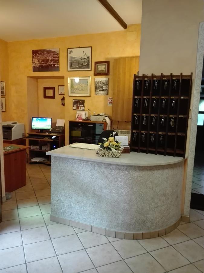 Albergo Giardino Toscolano Maderno Extérieur photo
