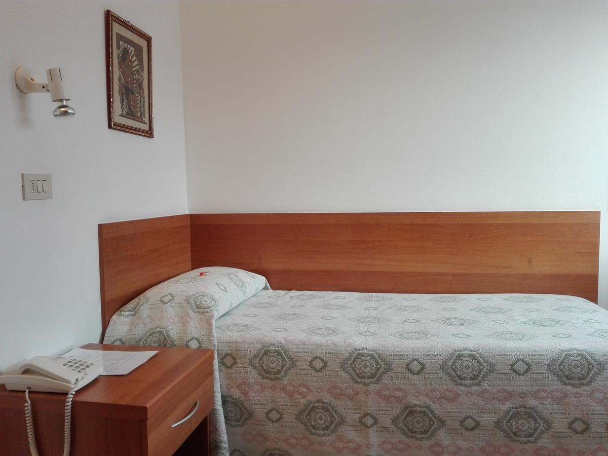 Albergo Giardino Toscolano Maderno Extérieur photo