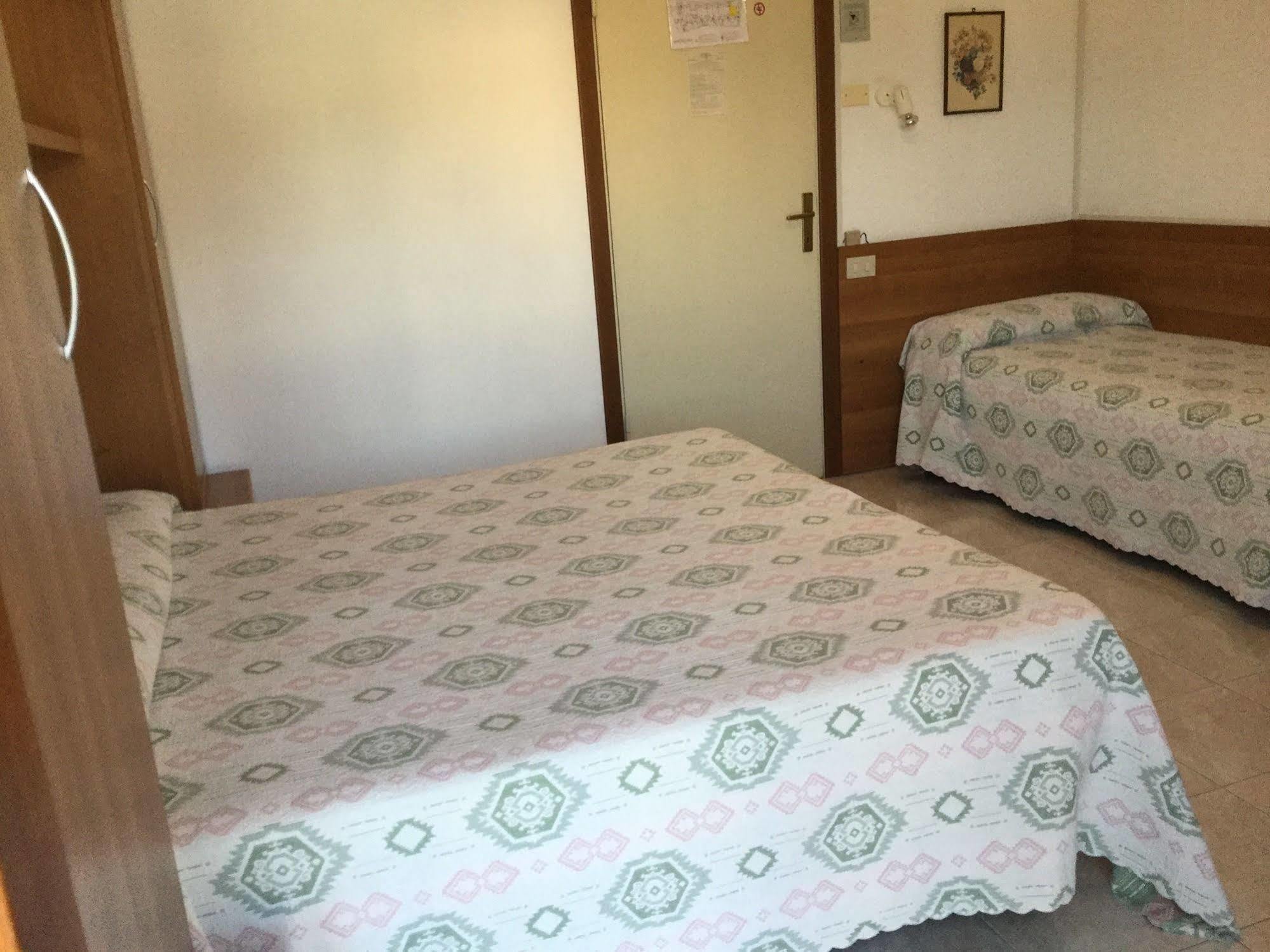 Albergo Giardino Toscolano Maderno Extérieur photo